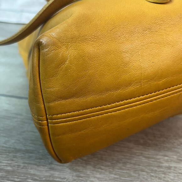 vintage Coach Bantam Soho leather backpack, model 4152, banana yellow